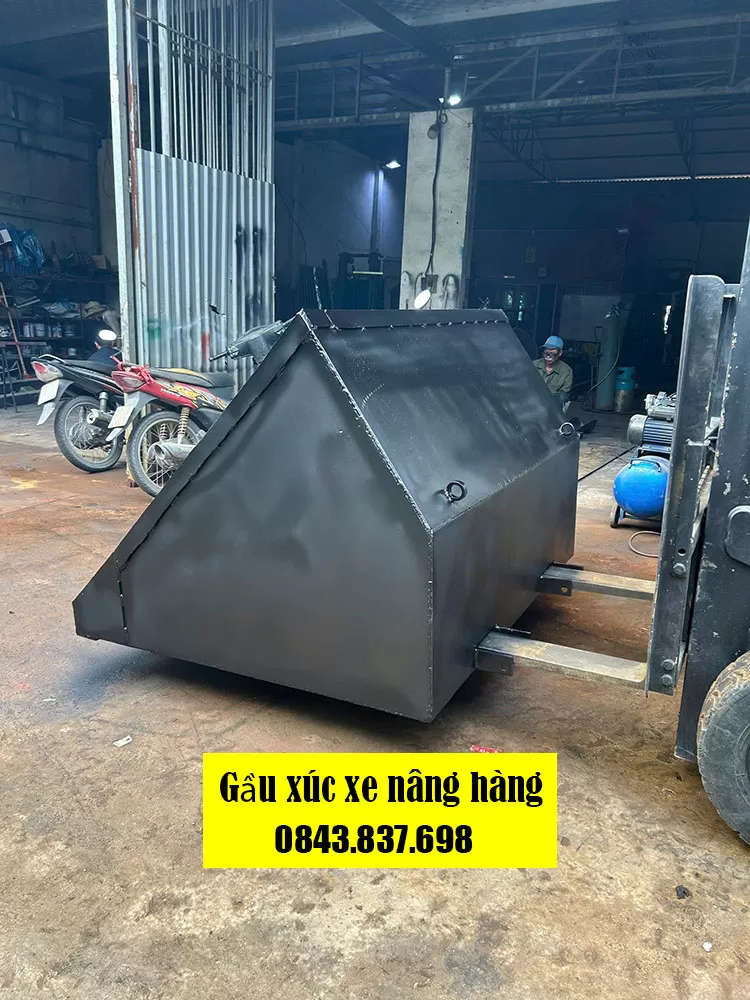 gầu xúc gắn xe nâng hàng