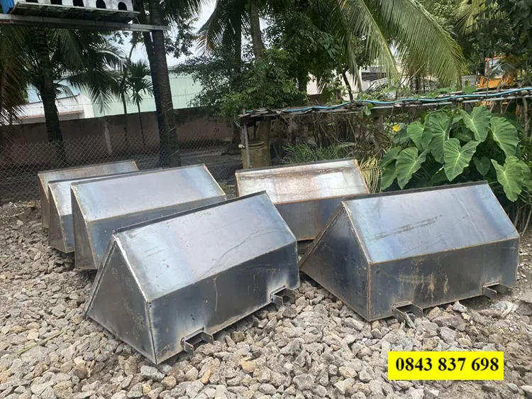 san xuat gau xuc xe nang
