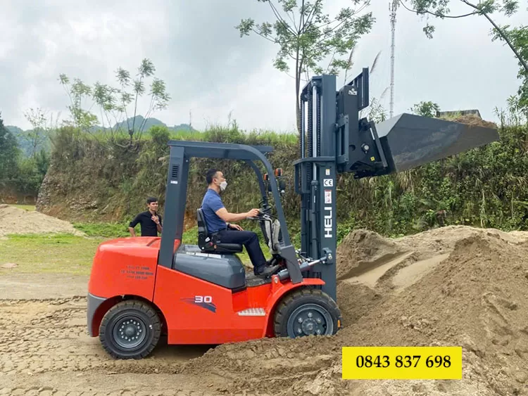 Gau xuc xe nang