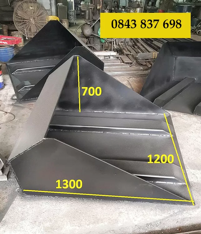 Gầu xúc xe nâng hàng 0.7m3