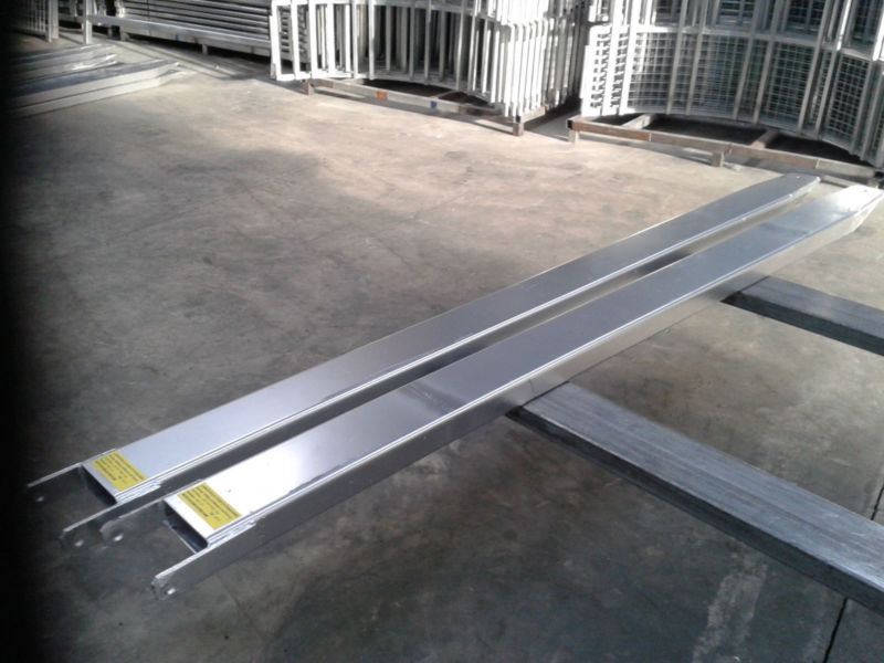 Càng giả xe nâng hàng