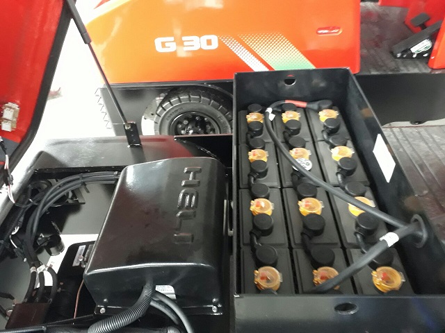 bình ắc quy xe kéo điện bình ắc quy xe kéo điện