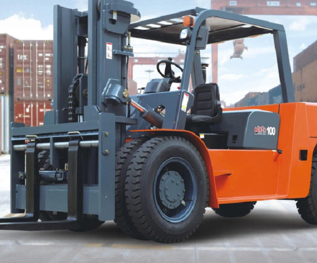 Xe nâng 10 tấn dịch giá Xe nâng 10 tấn dịch giá