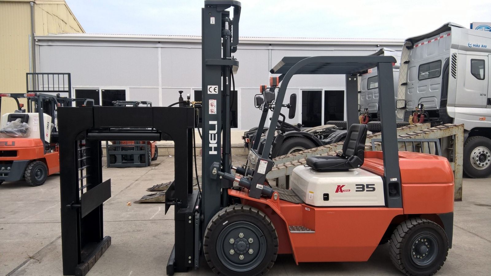 Bộ kẹp gạch không nung Bộ kẹp gạch không nung