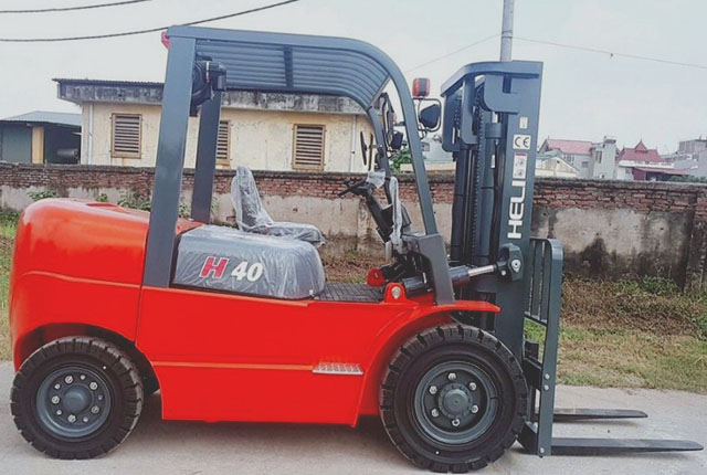 Xe nâng heli 4 tấn Xe nâng heli 4 tấn