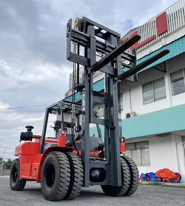 Xe nâng Heli 12 tấn Xe nâng Heli 12 tấn