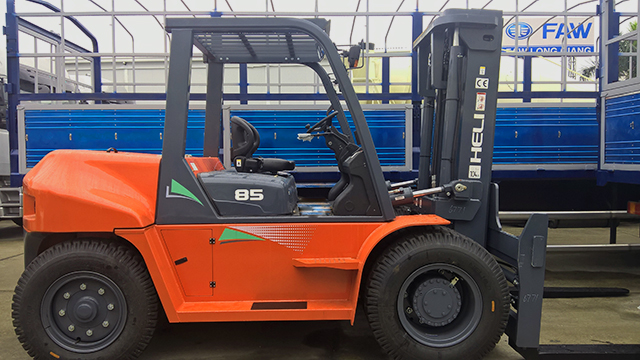 Xe nâng hàng 8,5 tấn Xe nâng hàng 8,5 tấn