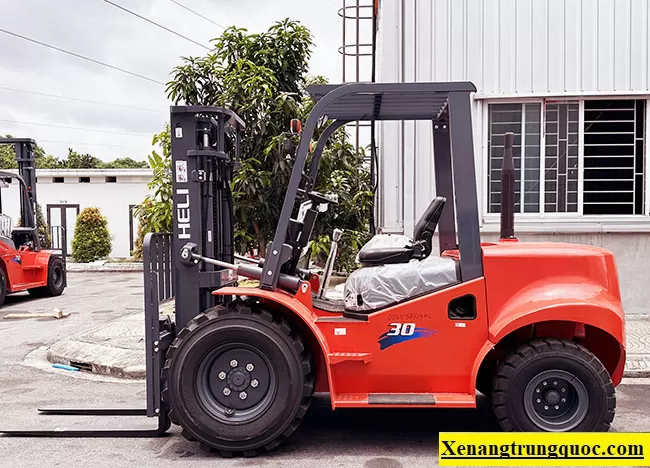 Xe nâng 3 Tấn