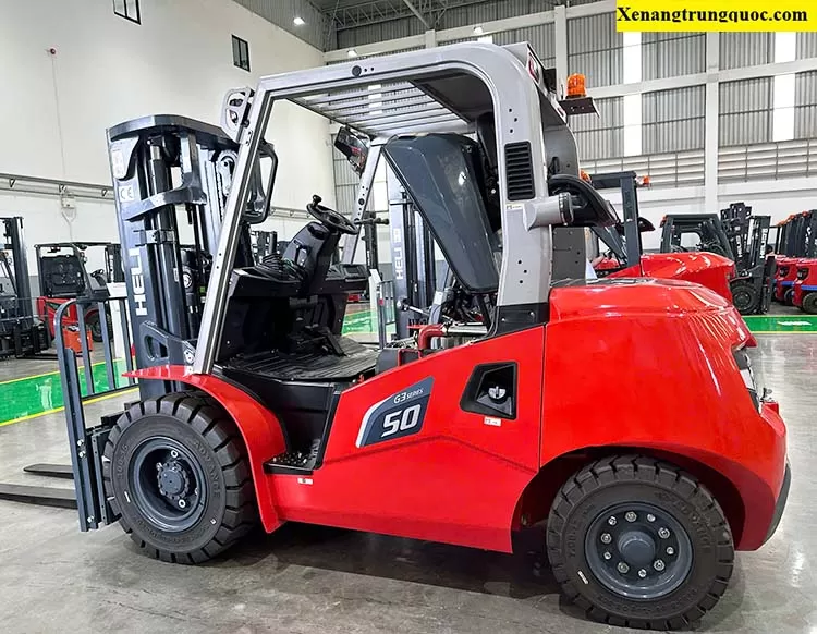 Xe nâng 5 Tấn